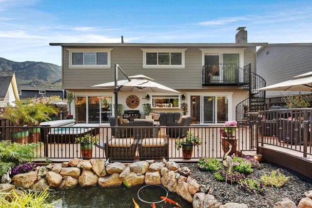 12 Yellowstone Way, Pacifica, CA 94044