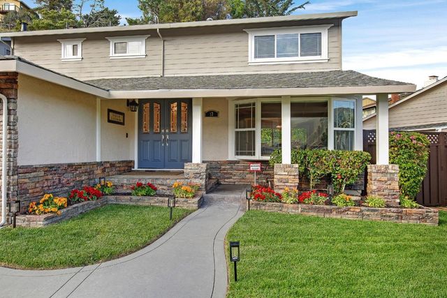 12 Yellowstone Way, Pacifica, CA 94044