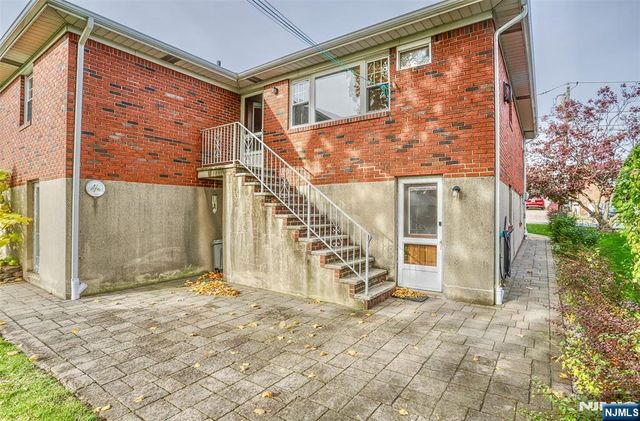 1106 Keswick Place, Fort Lee, NJ 07024