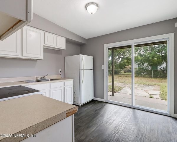 2212 W 12TH Street, Jacksonville, FL 32209