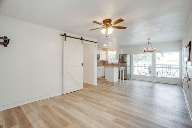 1130 W Lake Drive, Weatherford, TX 76087