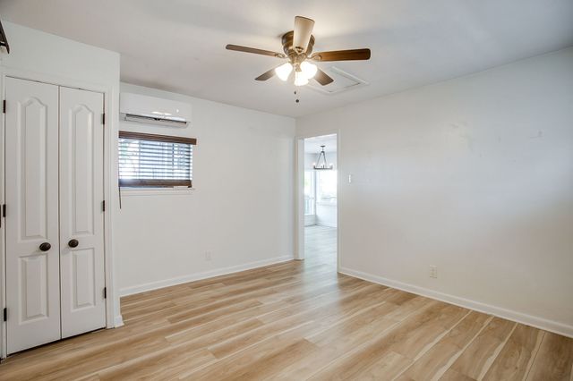 1130 W Lake Drive, Weatherford, TX 76087