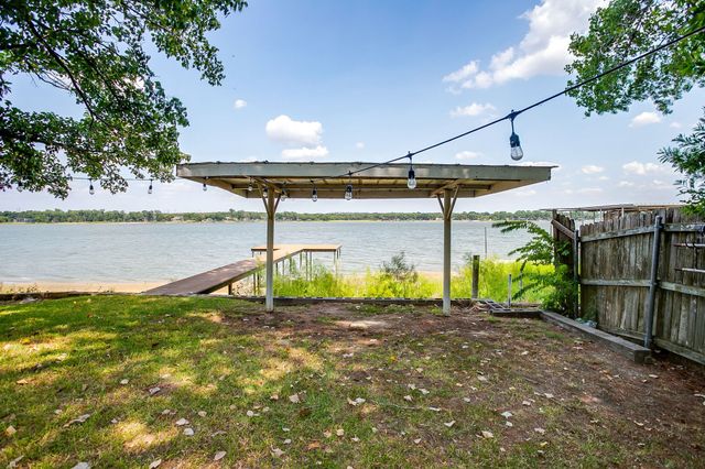1130 W Lake Drive, Weatherford, TX 76087