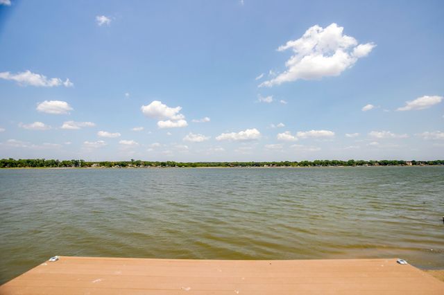 1130 W Lake Drive, Weatherford, TX 76087