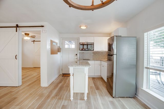 1130 W Lake Drive, Weatherford, TX 76087
