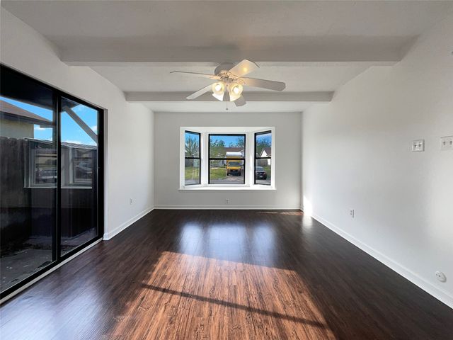 1625 Gentle Wind Drive, Arlington, TX 76018