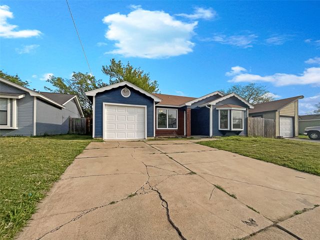 1625 Gentle Wind Drive, Arlington, TX 76018