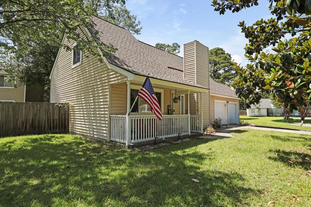 125 Crooked Creek Court, Summerville, SC 29486