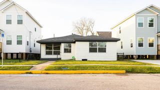 4024 Ave N 1/2 Street, Galveston, TX 77550