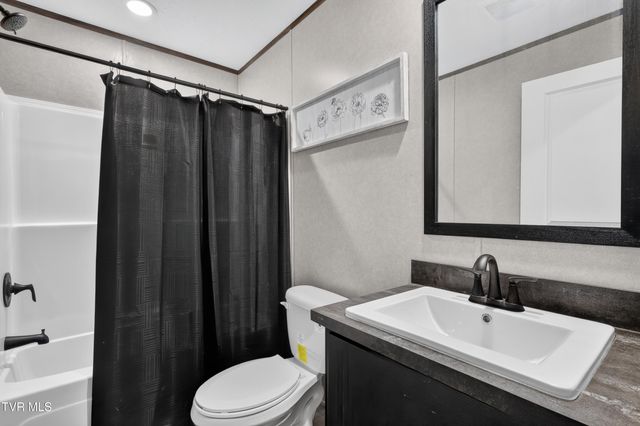450 Burem Road, Rogersville, TN 37857