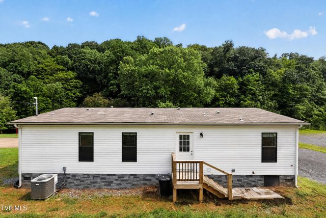 450 Burem Road, Rogersville, TN 37857