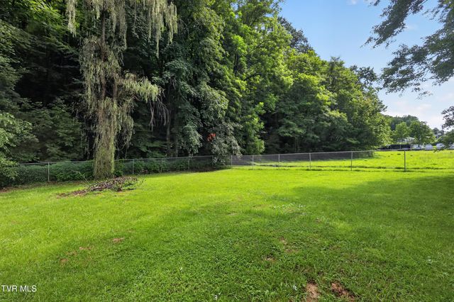450 Burem Road, Rogersville, TN 37857