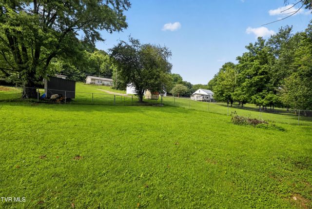 450 Burem Road, Rogersville, TN 37857