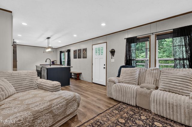 450 Burem Road, Rogersville, TN 37857