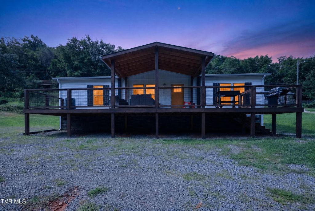 450 Burem Road, Rogersville, TN 37857