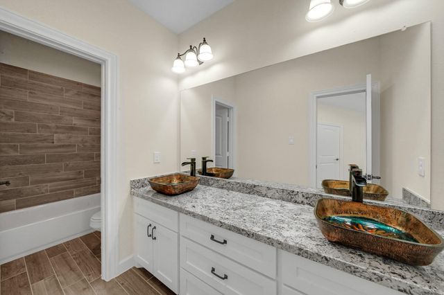 16936 W Ivanhoe, Montgomery, TX 77316