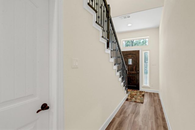 16936 W Ivanhoe, Montgomery, TX 77316