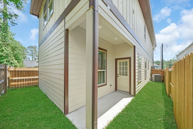 16936 W Ivanhoe, Montgomery, TX 77316