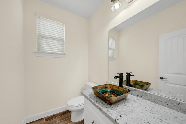 16936 W Ivanhoe, Montgomery, TX 77316