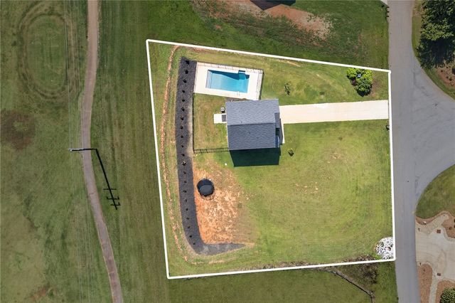 2007 Aberdeen Lane, Walhalla, SC 29691