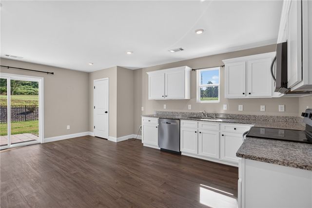 2007 Aberdeen Lane, Walhalla, SC 29691