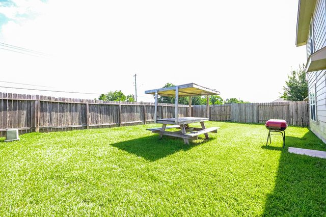 6207 El Granate Drive, Houston, TX 77048
