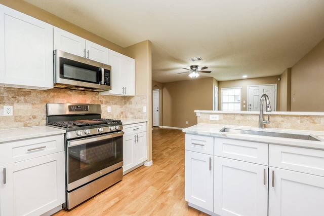 6207 El Granate Drive, Houston, TX 77048