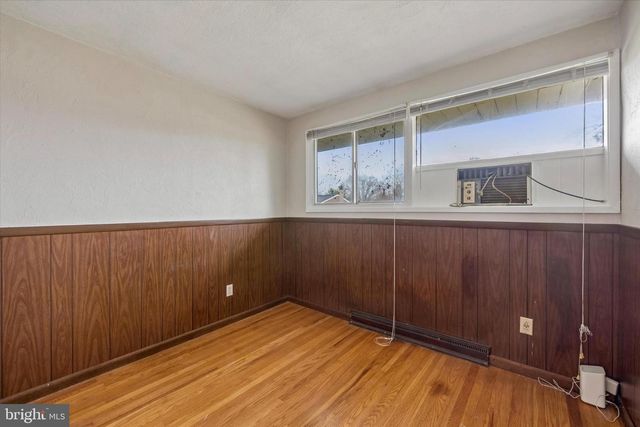 17 MAN O WAR DR, Media, PA 19063