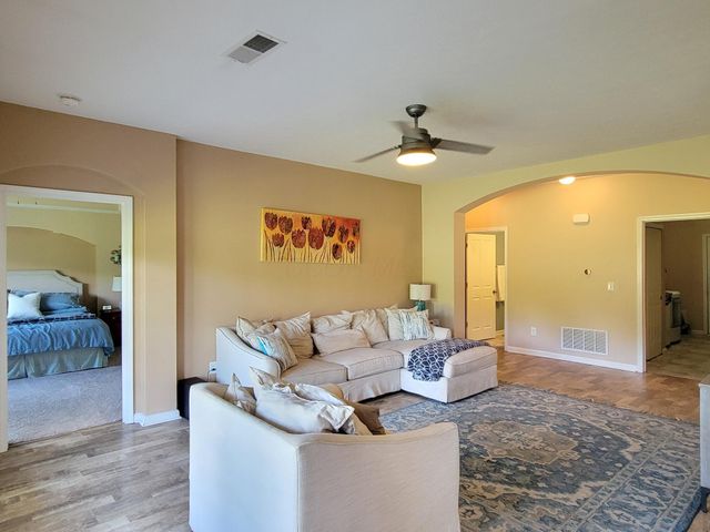 3555 Evelynton Avenue, Lewis Center, OH 43035