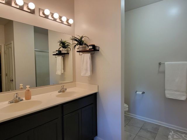 3555 Evelynton Avenue, Lewis Center, OH 43035