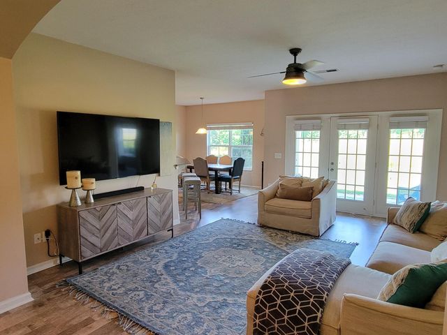 3555 Evelynton Avenue, Lewis Center, OH 43035