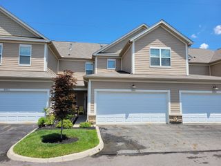 3555 Evelynton Avenue, Lewis Center, OH 43035