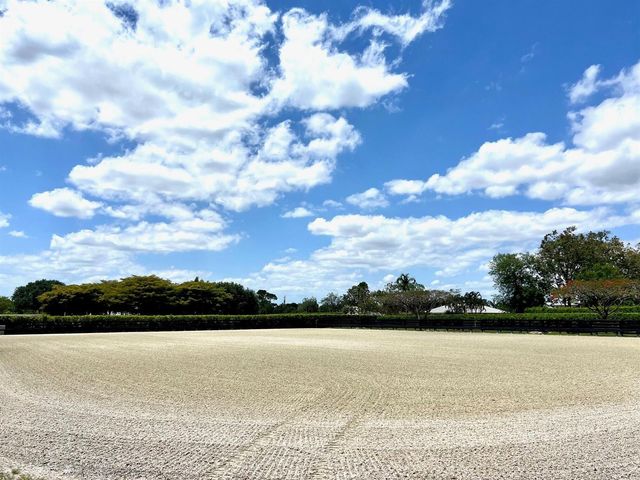 2705 Appaloosa Trail, Wellington, FL 33414