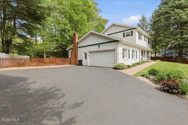 13 Sky Hollow Drive, Menands, NY 12204