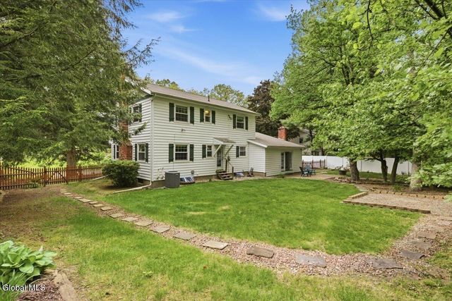 13 Sky Hollow Drive, Menands, NY 12204