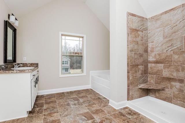 1205 Black Oak Cir, Clarksville, TN 37042
