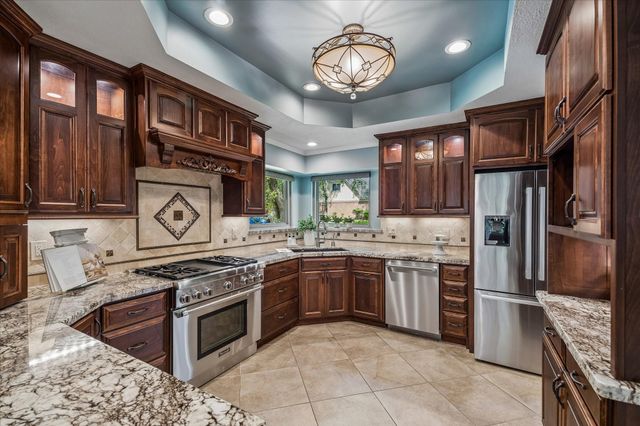 3802 Wildwood Ridge Drive, Kingwood, TX 77339