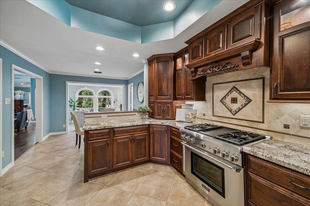 3802 Wildwood Ridge Drive, Kingwood, TX 77339