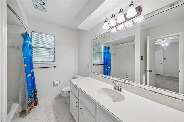 3802 Wildwood Ridge Drive, Kingwood, TX 77339