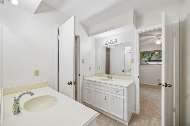 3802 Wildwood Ridge Drive, Kingwood, TX 77339