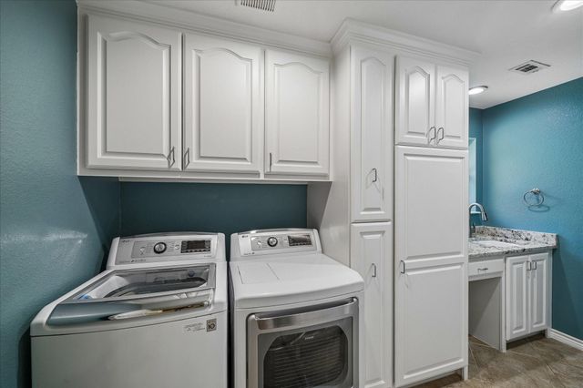 3802 Wildwood Ridge Drive, Kingwood, TX 77339