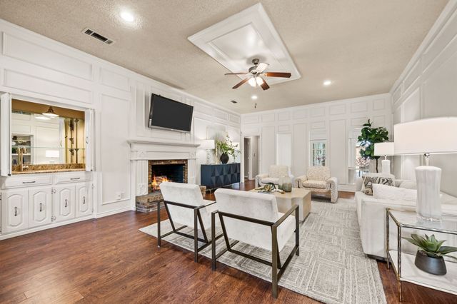 9731 Amberley Drive, Dallas, TX 75243