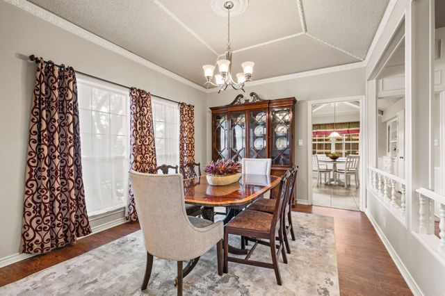 9731 Amberley Drive, Dallas, TX 75243