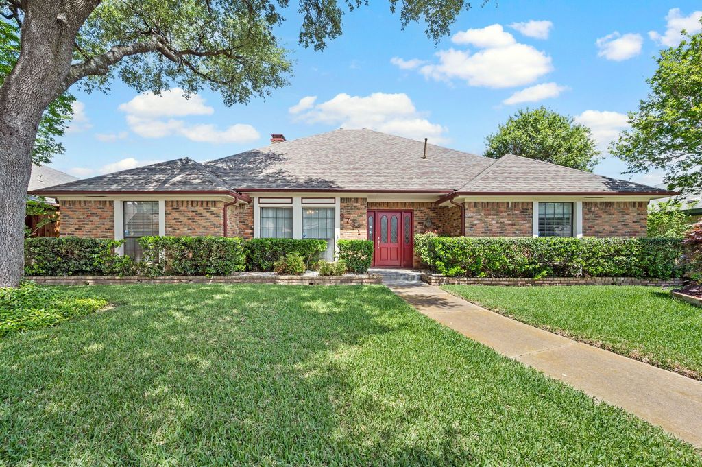 9731 Amberley Drive, Dallas, TX 75243