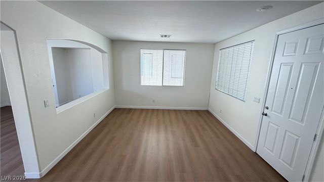 5557 STERLING VALLEY Court, Las Vegas, NV 89148