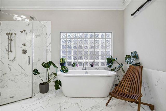 5926 Juniper Bluff Court, Kingwood, TX 77345