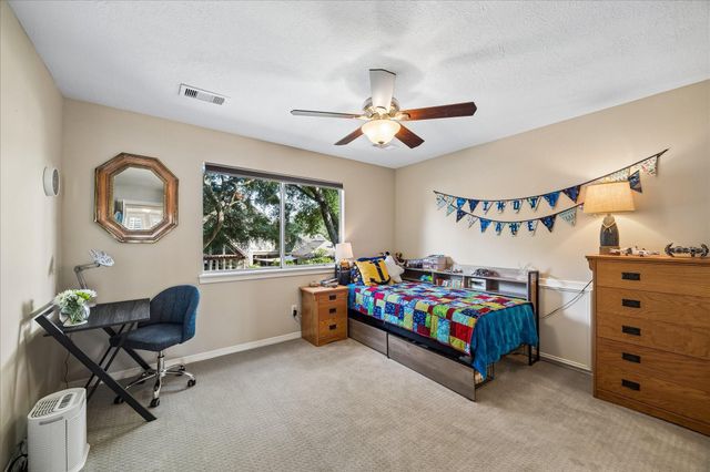 5926 Juniper Bluff Court, Kingwood, TX 77345