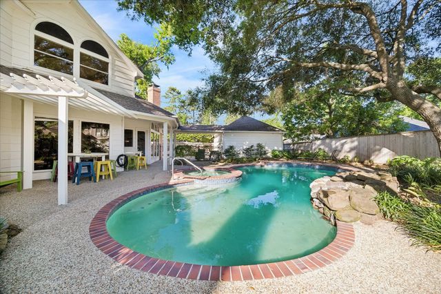 5926 Juniper Bluff Court, Kingwood, TX 77345