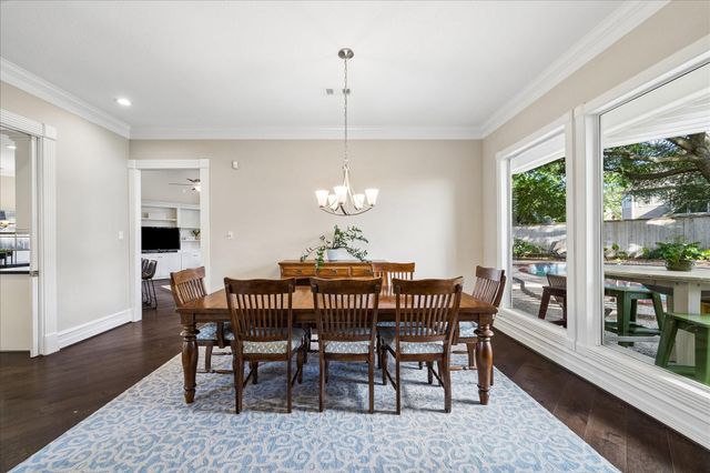 5926 Juniper Bluff Court, Kingwood, TX 77345