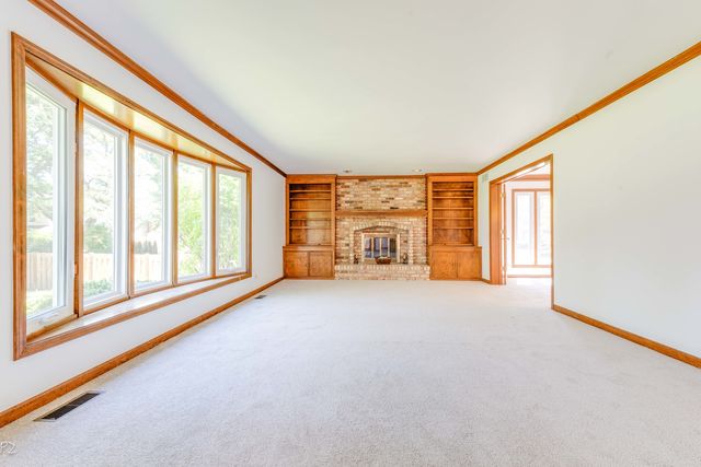 2004 MUSTANG Drive, Naperville, IL 60565
